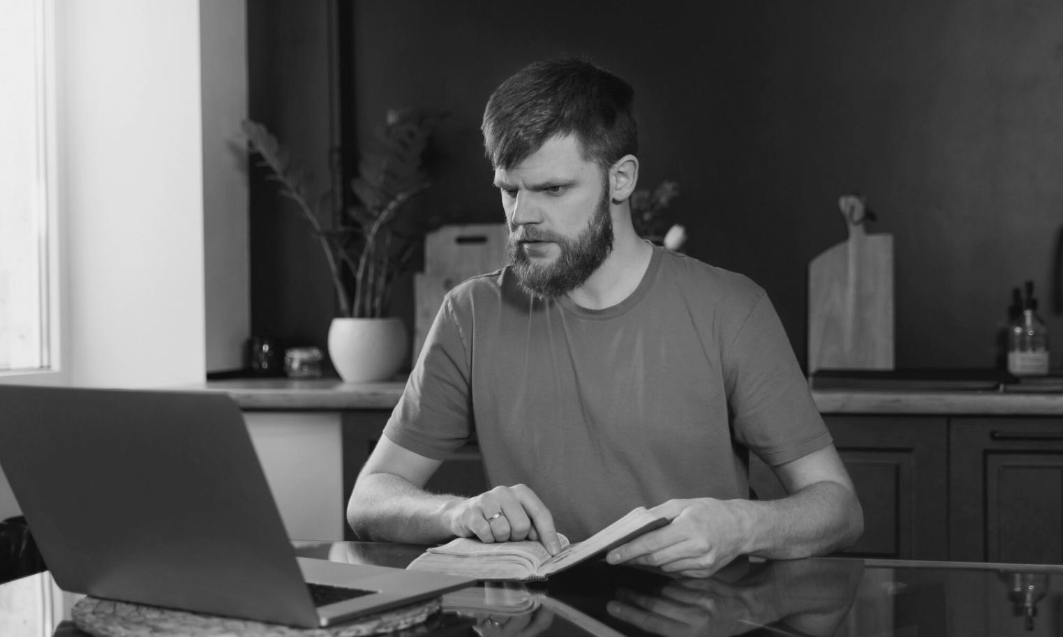 Session de travail stratégique avec analyse de données commerciales